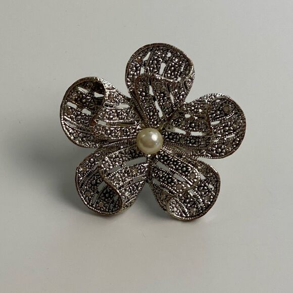 Large Silver Toned Textured Flower with Pearl Center Adjustable Statement Ring - Picture 7 of 9